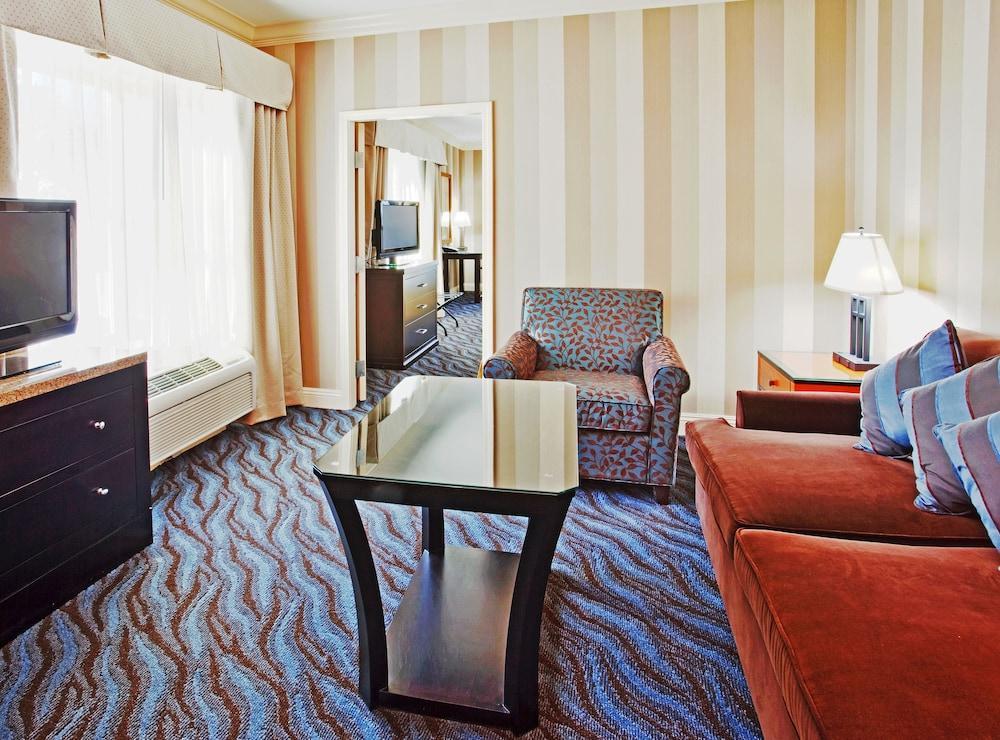 Holiday Inn Express Hotel & Suites Santa Cruz, An Ihg Hotel Εξωτερικό φωτογραφία